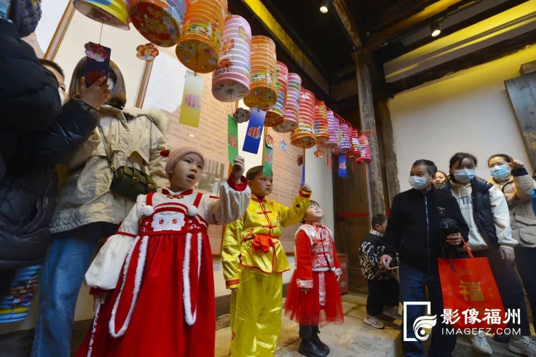 長樂和平街：張燈結(jié)彩度佳節(jié)，喜慶團圓鬧元宵！