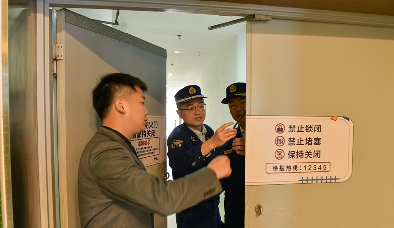 “3·15”前夕突查消防產品 長樂知名商城被要求整改